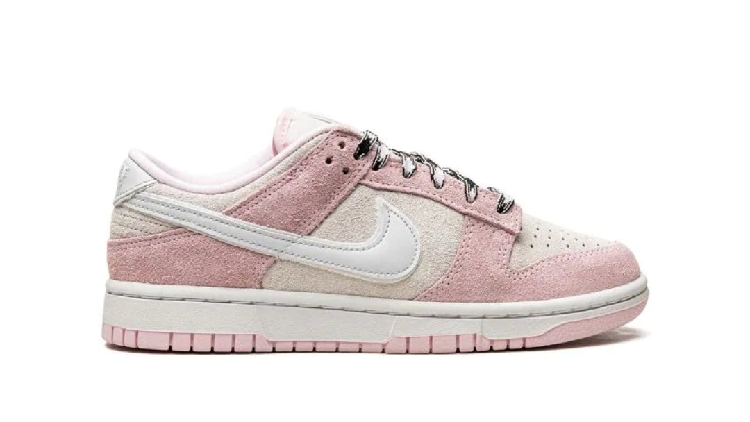 Nike suede store shoes pink